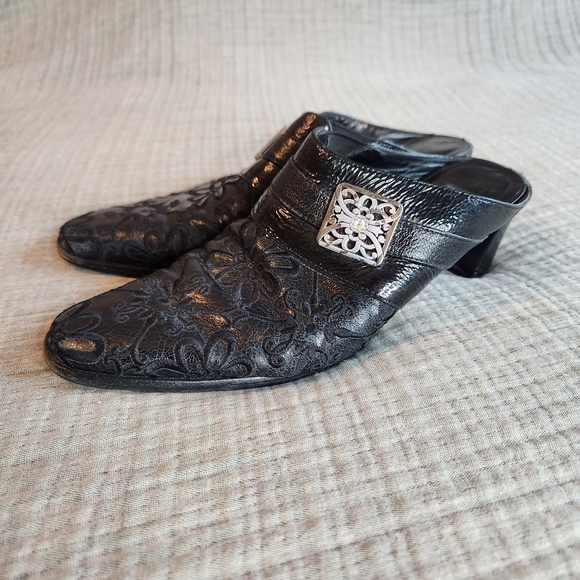 Brighton Shoes - Brighton Black Leather Mules Size 6.5  Heeled Embroidered Buckle Square Toe